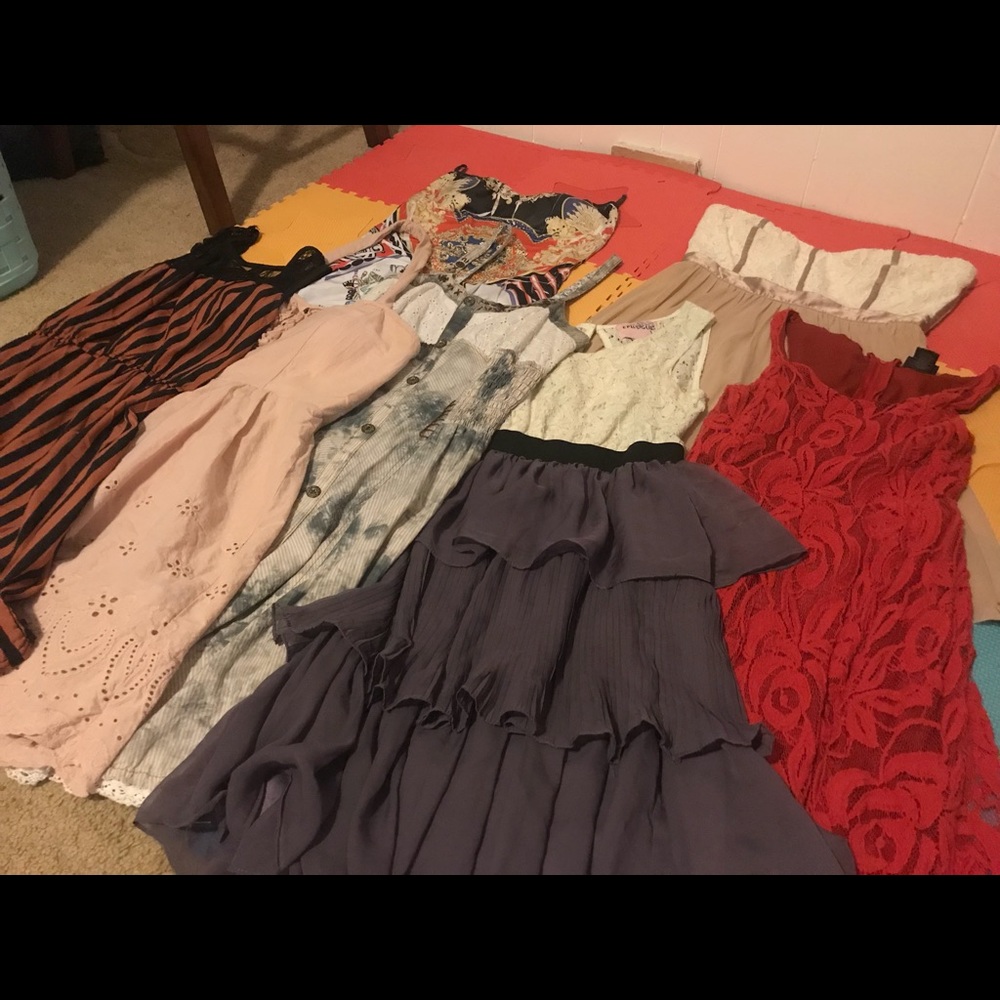 Lot of 7 (6) dresses (1) romper size 5/6